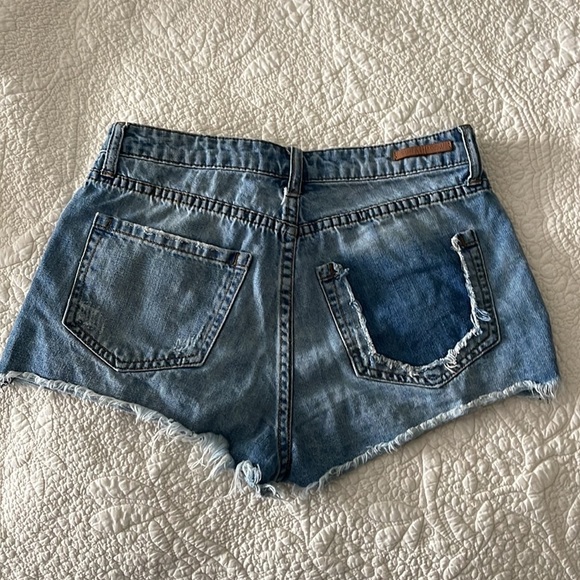 SUN & SHADOW Ripped High Rise Shorts - Picture 9 of 13